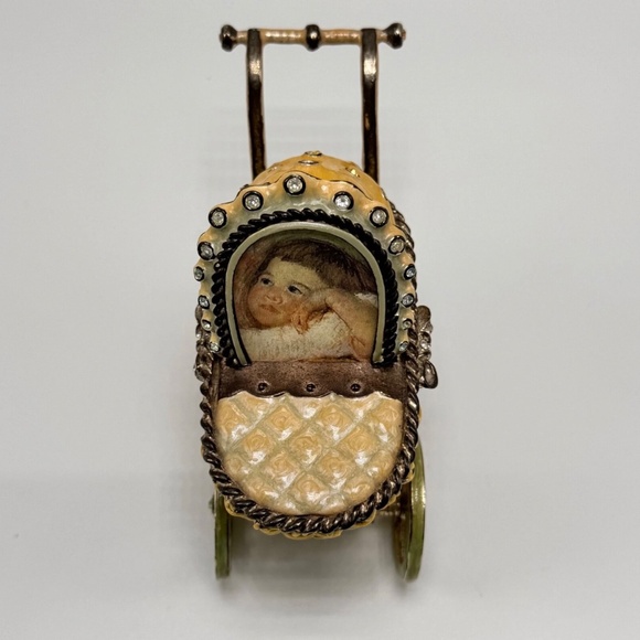 Rare VTG Jay Strongwater  “Heidi” Pram Baby Carriage Picture Frame w/ Swarovski - Picture 5 of 14